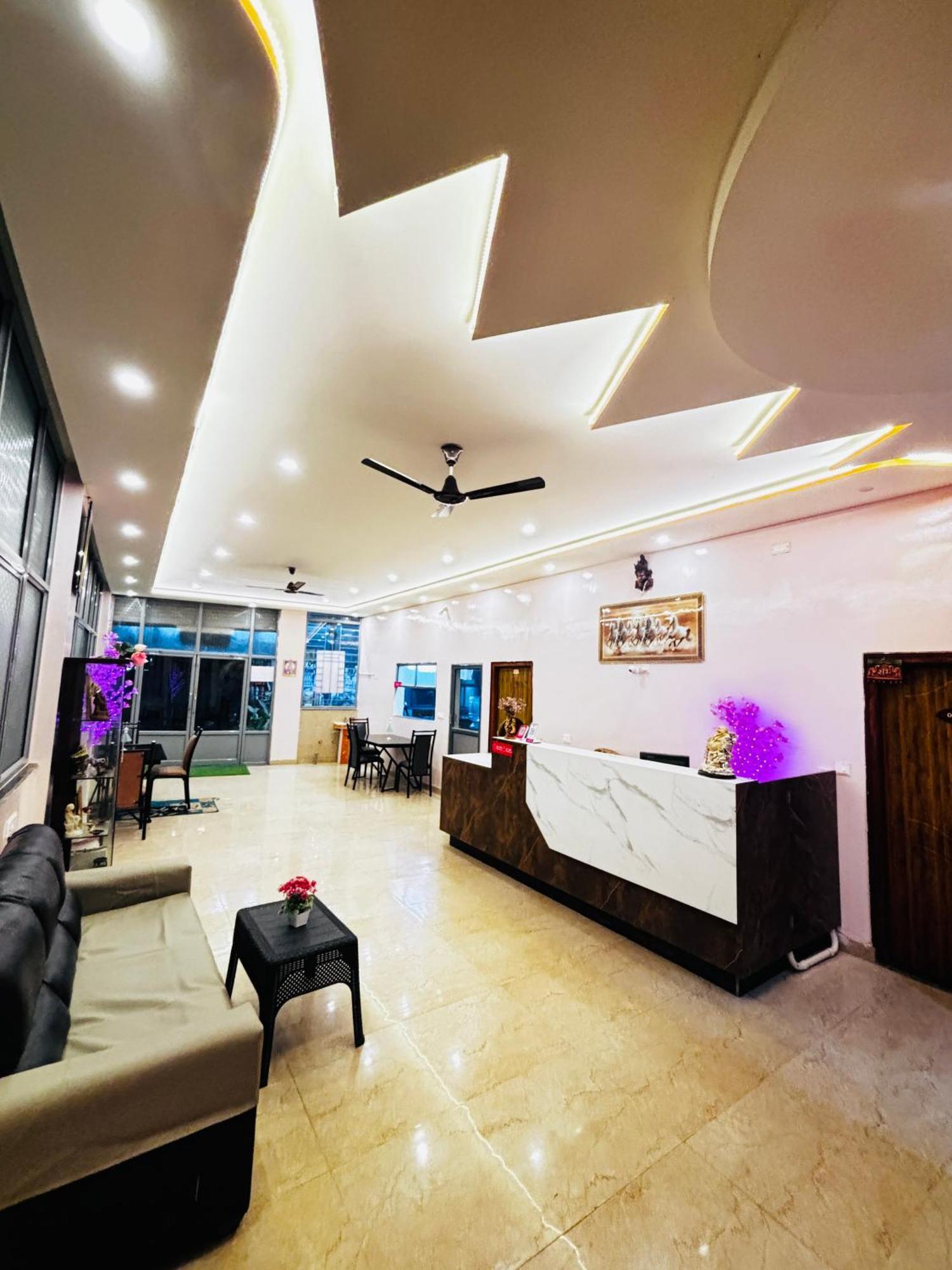 Hotel New Royal Ruby - Electronic City Phase 1 Kammasandra Экстерьер фото